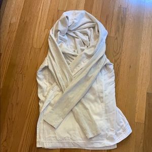 Lululemon sweatshirt/cardigan